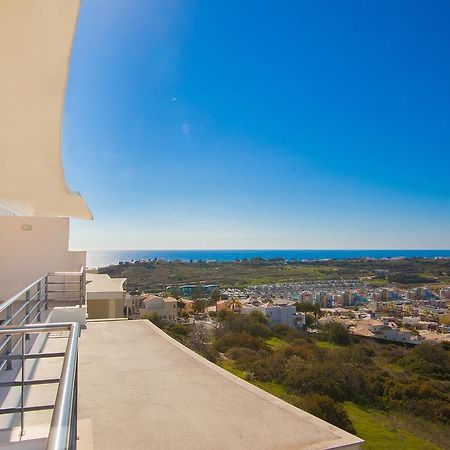 Sea View Penthouse In Albufeira Apartment Стая снимка