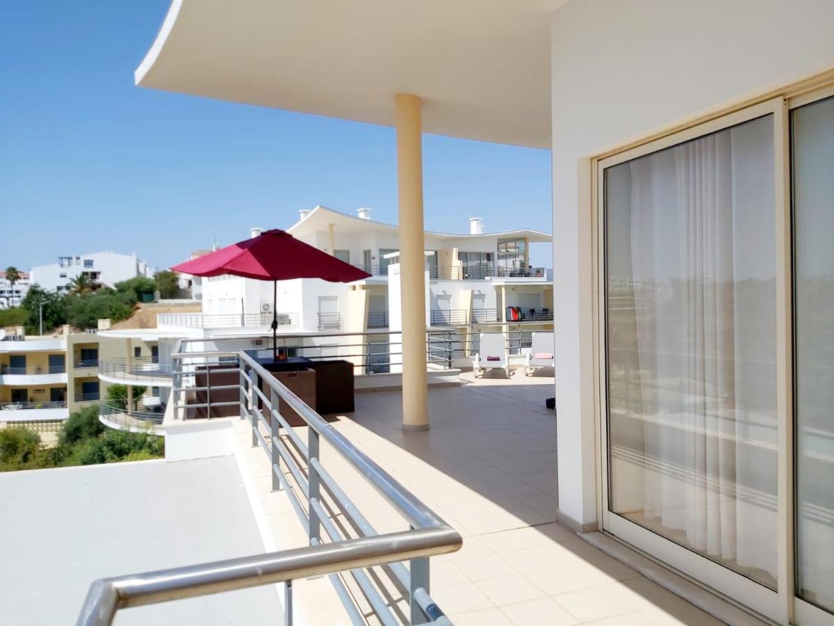Sea View Penthouse In Albufeira Apartment Екстериор снимка