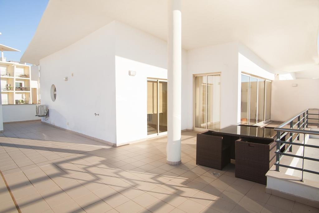 Sea View Penthouse In Albufeira Apartment Стая снимка